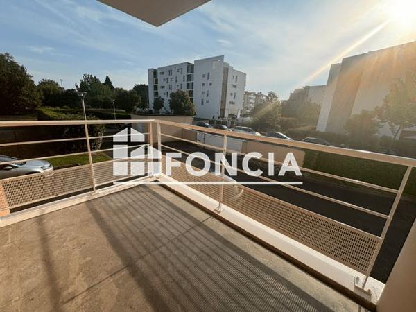 Location Appartement 2 pièces 37.2 m² - RUE DE L ABBAYE DE CITEAUX Pau 64000