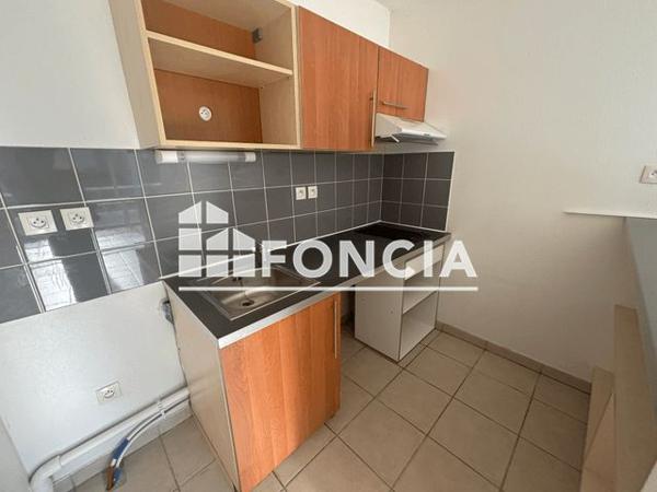 Location Appartement 2 pièces 37.2 m² - RUE DE L ABBAYE DE CITEAUX Pau 64000