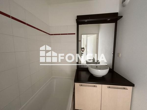 Location Appartement 2 pièces 37.2 m² - RUE DE L ABBAYE DE CITEAUX Pau 64000