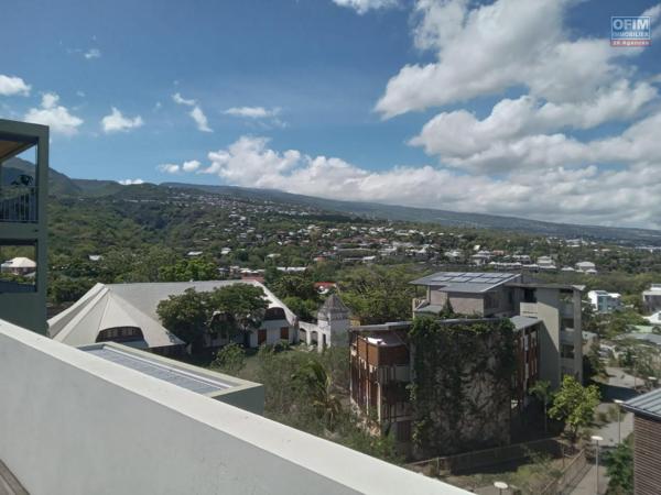 A LOUER appartement T4 A LA POSSESION