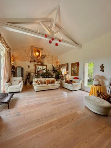 Propriété d'Exception au coeur du Périgord : Un héritage du XIVe siècle sublimé par la modernité, 270 m² habitables, 7ha de terrain à TRELISSAC 24750