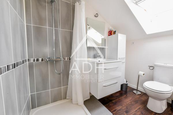 EXCLUSIVITE A VENDRE AU MESNIL SAINT DENIS Maison 5 pièces / 3 chambres - 104m2