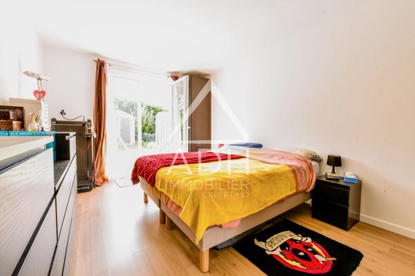 EXCLUSIVITE A VENDRE AU MESNIL SAINT DENIS Maison 5 pièces / 3 chambres - 104m2