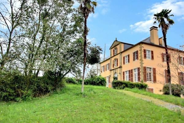 Maison à vendre    9 pièces • 350 m2 Nay