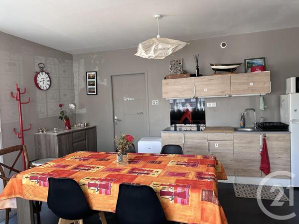 Maison à vendre  6 pièces - 185 m2 ST ROGATIEN - 17