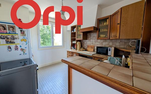 Appartement à vendre    4 pièces •  Rochefort