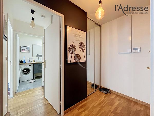 Suresnes Proche T2 Belvédère - Appartement 2 pièces 50m² avec grand balcon, cave et parking