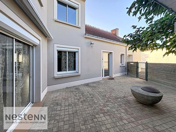 Ensemble immobilier à vendre à Challans Maison 4 Chambres et 2 locaux commerciaux