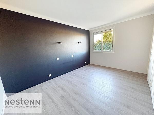 Ensemble immobilier à vendre à Challans Maison 4 Chambres et 2 locaux commerciaux