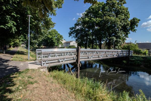 Vierzon (18100) Appartement T4 – 84 m² – Garage + Cave – Résidence Anatole France, bord du Canal du Berry