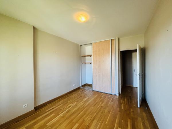 LOCATION 69130 ECULLY CENTRE - APPARTEMENT T3 69m² - résidence de standing dans beau parc, environnement calme
