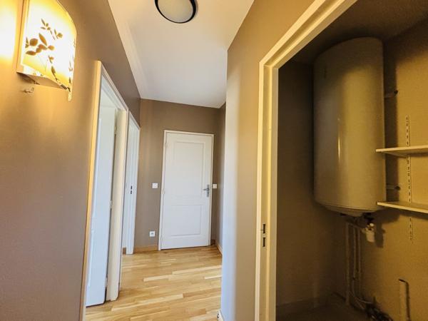 LOCATION 69130 ECULLY CENTRE - APPARTEMENT T3 69m² - résidence de standing dans beau parc, environnement calme