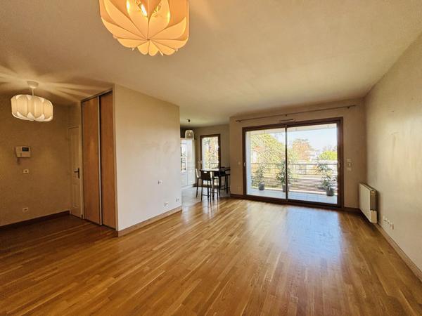 LOCATION 69130 ECULLY CENTRE - APPARTEMENT T3 69m² - résidence de standing dans beau parc, environnement calme