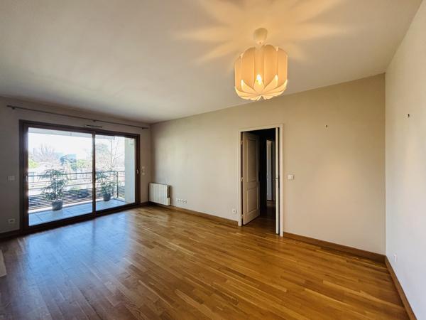 LOCATION 69130 ECULLY CENTRE - APPARTEMENT T3 69m² - résidence de standing dans beau parc, environnement calme