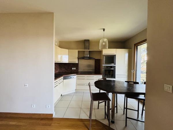 LOCATION 69130 ECULLY CENTRE - APPARTEMENT T3 69m² - résidence de standing dans beau parc, environnement calme