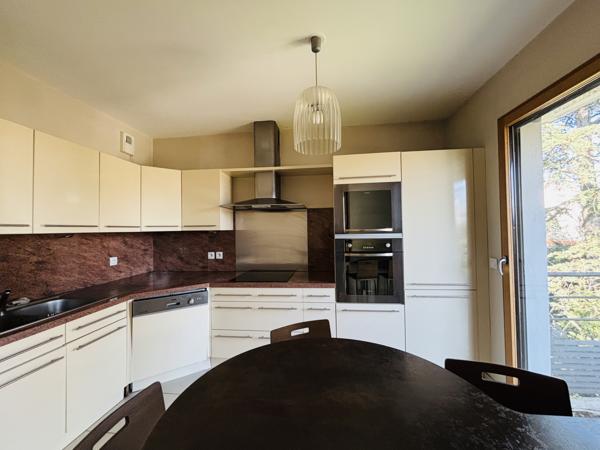 LOCATION 69130 ECULLY CENTRE - APPARTEMENT T3 69m² - résidence de standing dans beau parc, environnement calme