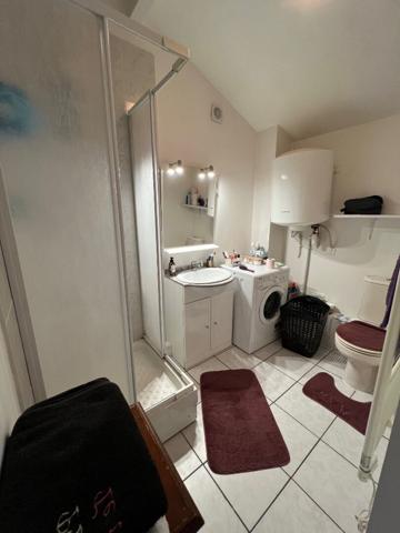 GRAND STUDIO 43m² DERNIER ETAGE - MENUCOURT