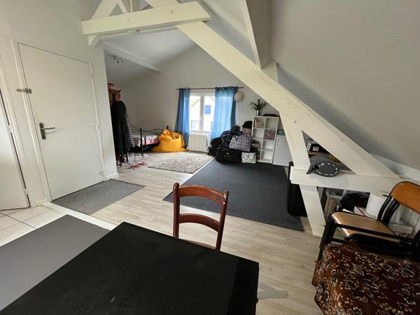 GRAND STUDIO 43m² DERNIER ETAGE - MENUCOURT