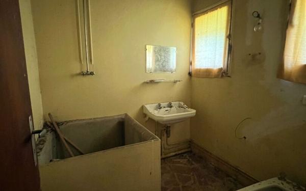 Maison à vendre    5 pièces •  Estang