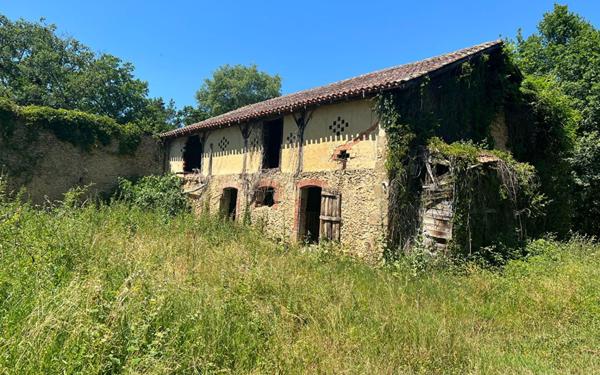 Maison à vendre    5 pièces •  Estang