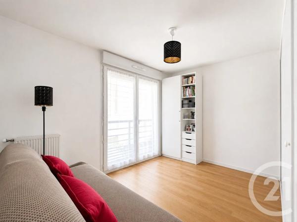 Appartement F3 à vendre  3 pièces - 59,80 m 2   LE KREMLIN BICETRE  - 94