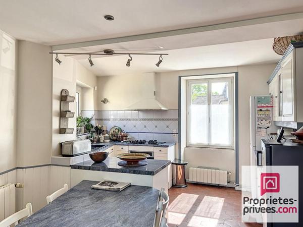 MAISON ancienne avec 4 chambres et 1 atelier indépendant