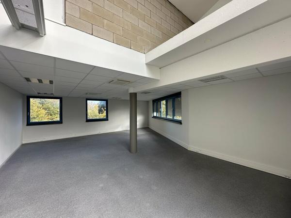 BUREAUX à LOUER de 663 m²