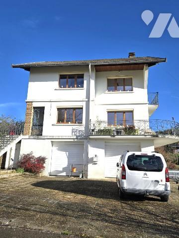 Maison cinq chambres sur la commune de COURBOUZON sur un terrain de 2676m².