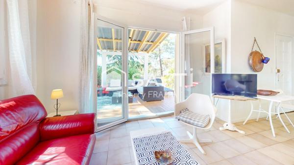 UN HAMEAU POUR SOI – 2 maisons, un jardin méditerranéen, mille possibilités au centre de Porticcio