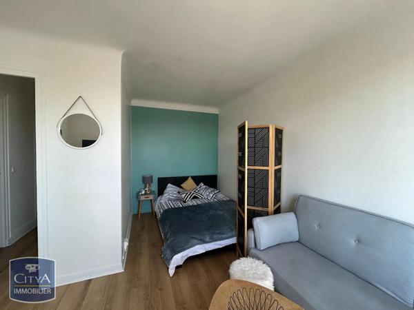 Appartement à louer 1 pièce 25m² Corbeil-Essonnes (91100)