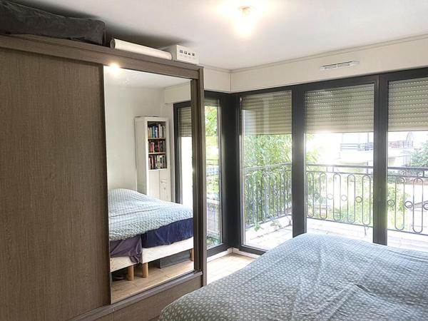 Somptueux duplex 4 pièces situé en rez-de-jardin à vendre à Puteaux