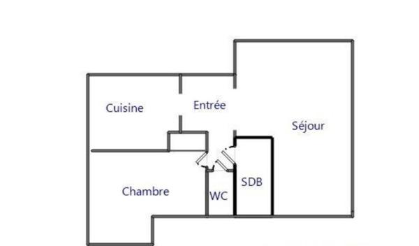 AGREABLE 2/3 PIECES LUMINEUX ET TRAVERSANT EN HYPER-CENTRE DE BOIS-COLOMBES