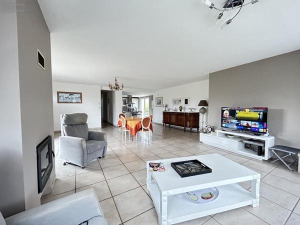 Maison à vendre à Guer dans le Morbihan (56380), ref : 56046-1354