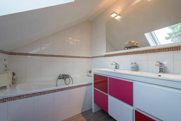 Maison à vendre    5 pièces •  Wambrechies