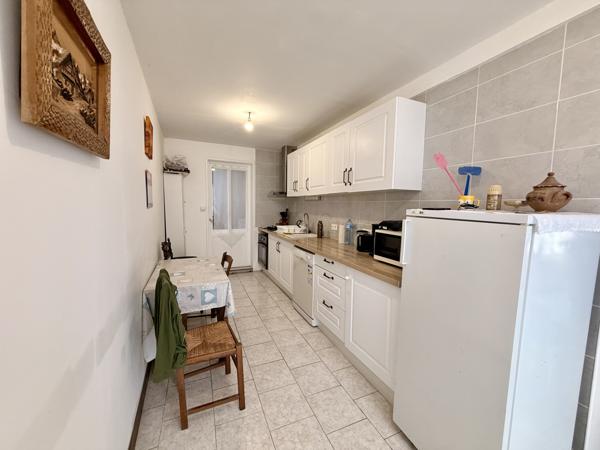 Maison  5 pièce(s)  3 chambre(s)  196 m²
