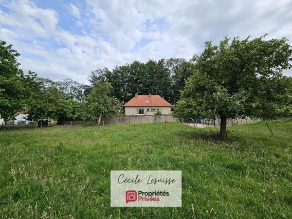 Pavillon sur sous-sol complet avec dépendances et garages