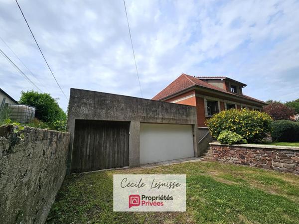Pavillon sur sous-sol complet avec dépendances et garages