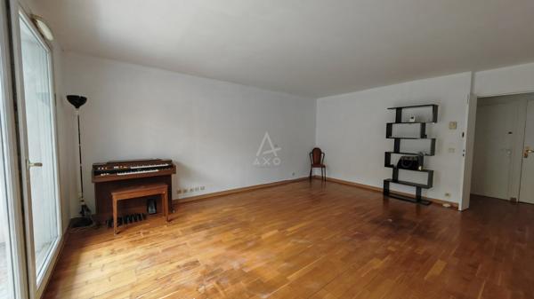 Appartement F5 au 1er étage 4 chambres 2 parkings