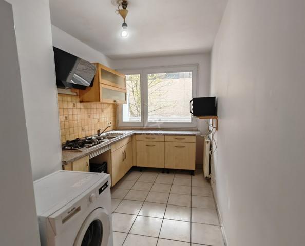 Appartement F5 au 1er étage 4 chambres 2 parkings