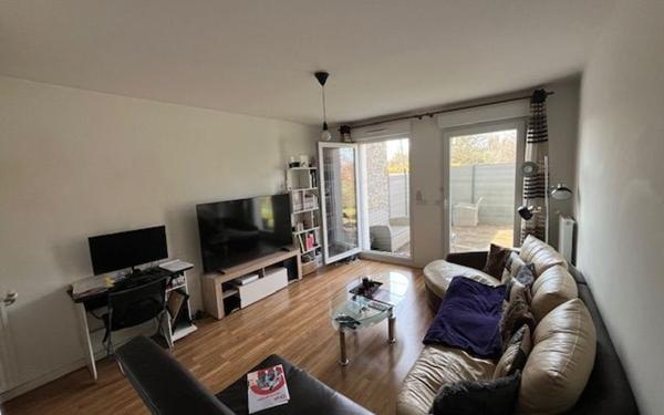Appartement à vendre    2 pièces • 45 m2 Saint-Thibault-des-Vignes