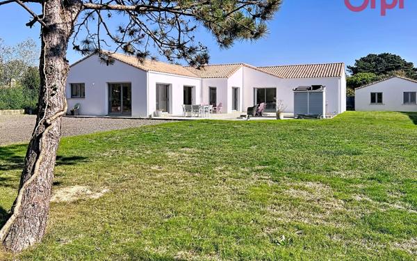 Maison à vendre    6 pièces •  Château-d'Olonne