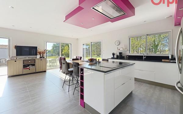 Maison à vendre    6 pièces •  Château-d'Olonne