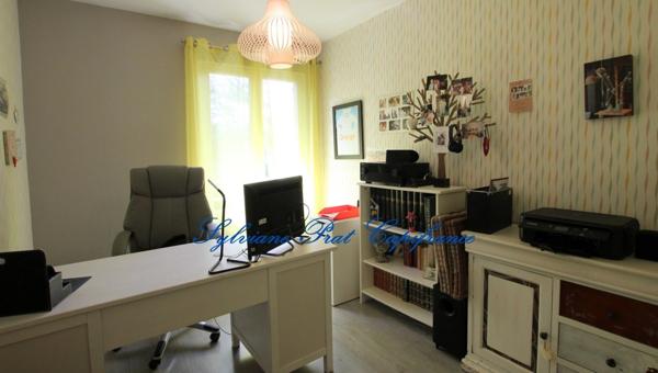 LONS 64 Maison 6 pièces de 141 m² sur 1014 m² de terrain arboré