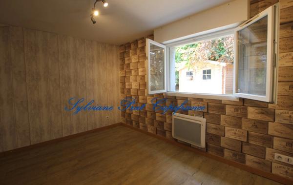 LONS 64 Maison 6 pièces de 141 m² sur 1014 m² de terrain arboré