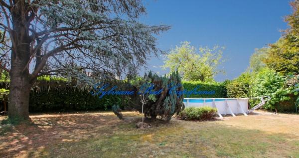 LONS 64 Maison 6 pièces de 141 m² sur 1014 m² de terrain arboré