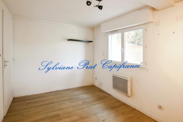 LONS 64 Maison 6 pièces de 141 m² sur 1014 m² de terrain arboré