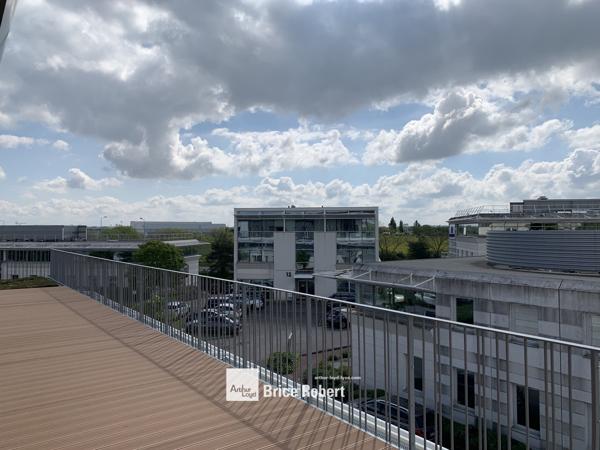 Bureaux à louer à Bron au sein d’un parc d’activités accès autoroute A43