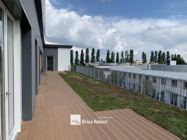 Bureaux à louer à Bron au sein d’un parc d’activités accès autoroute A43