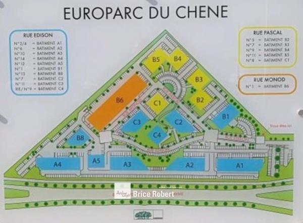Bureaux à louer à Bron au sein d’un parc d’activités accès autoroute A43