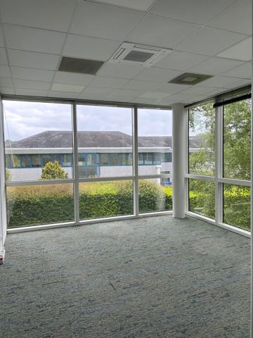 Bureaux à louer à Roissy-en-France cadre paysager exceptionnel et lumineux
